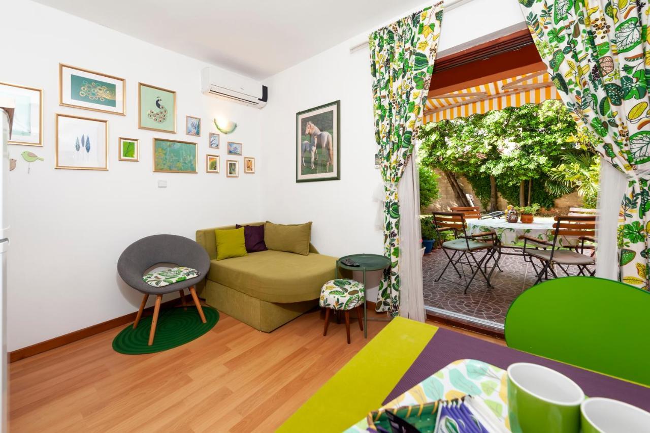Apartments Aja And Stefy ロヴィニ エクステリア 写真