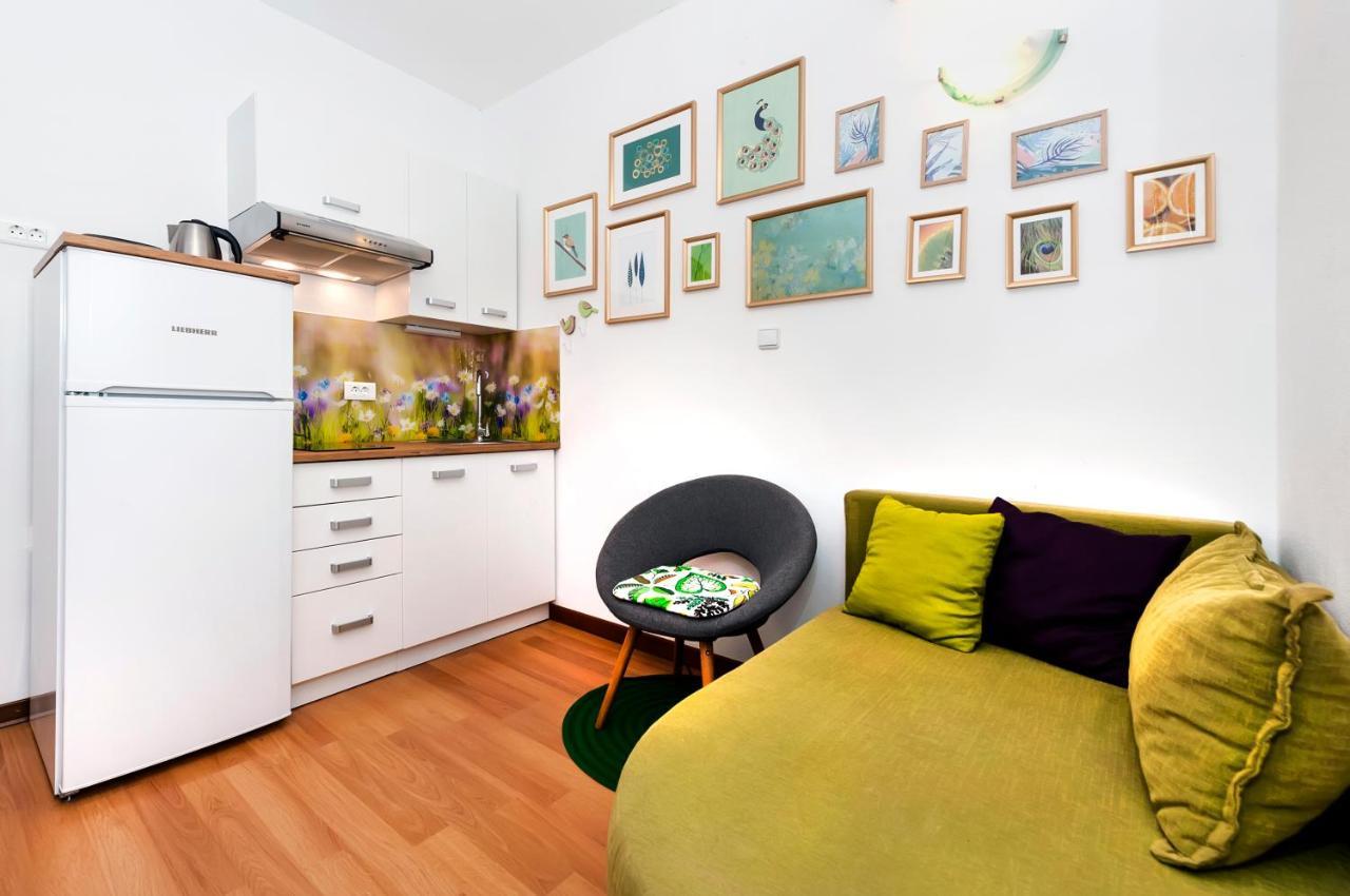 Apartments Aja And Stefy ロヴィニ エクステリア 写真
