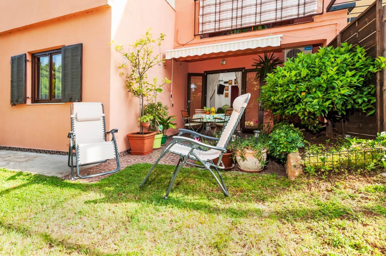 Apartments Aja And Stefy ロヴィニ エクステリア 写真